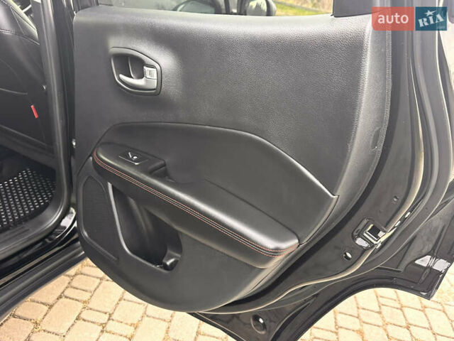 Черный Джип Компас, объемом двигателя 2.36 л и пробегом 82 тыс. км за 17499 $, фото 19 на Automoto.ua