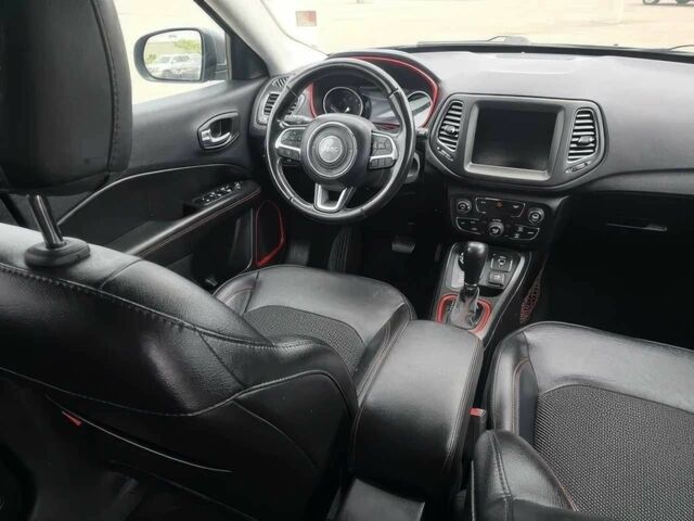 Чорний Джип Compass, об'ємом двигуна 2.4 л та пробігом 49 тис. км за 11000 $, фото 7 на Automoto.ua