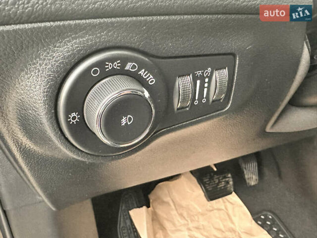 Черный Джип Компас, объемом двигателя 2.36 л и пробегом 82 тыс. км за 17499 $, фото 15 на Automoto.ua