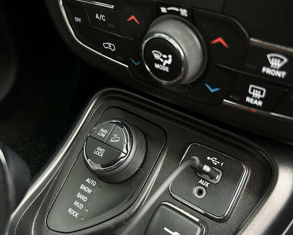 Черный Джип Компас, объемом двигателя 2.36 л и пробегом 151 тыс. км за 14850 $, фото 17 на Automoto.ua