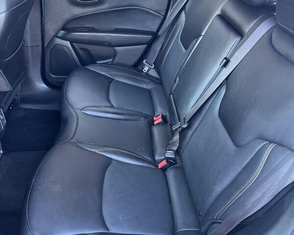 Чорний Джип Compass, об'ємом двигуна 2.4 л та пробігом 64 тис. км за 14800 $, фото 12 на Automoto.ua