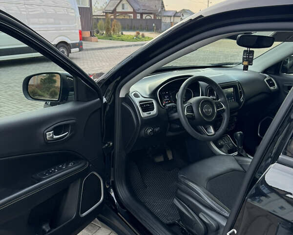 Черный Джип Компас, объемом двигателя 2.36 л и пробегом 20 тыс. км за 16999 $, фото 16 на Automoto.ua