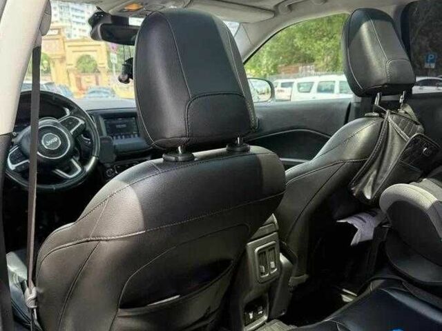 Чорний Джип Compass, об'ємом двигуна 2.4 л та пробігом 84 тис. км за 14000 $, фото 5 на Automoto.ua