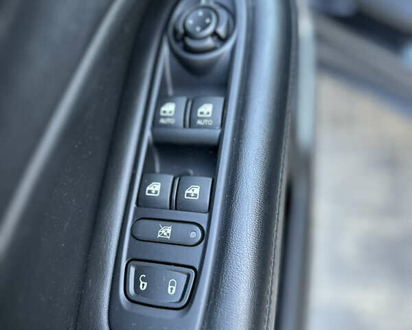 Черный Джип Компас, объемом двигателя 2.36 л и пробегом 139 тыс. км за 14999 $, фото 13 на Automoto.ua