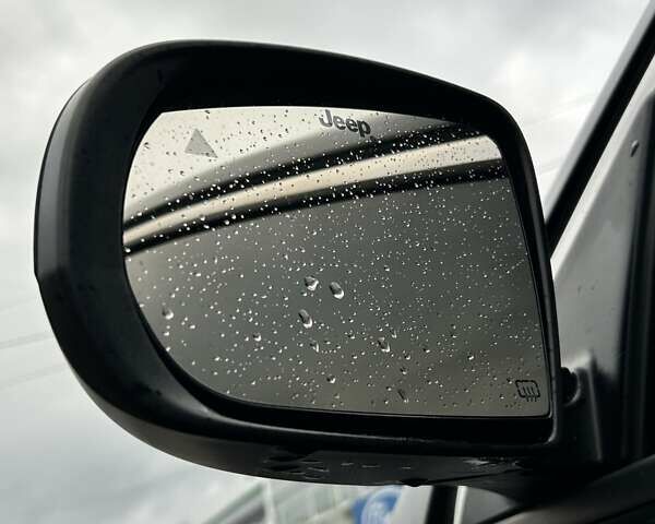 Черный Джип Компас, объемом двигателя 2.36 л и пробегом 39 тыс. км за 18700 $, фото 5 на Automoto.ua