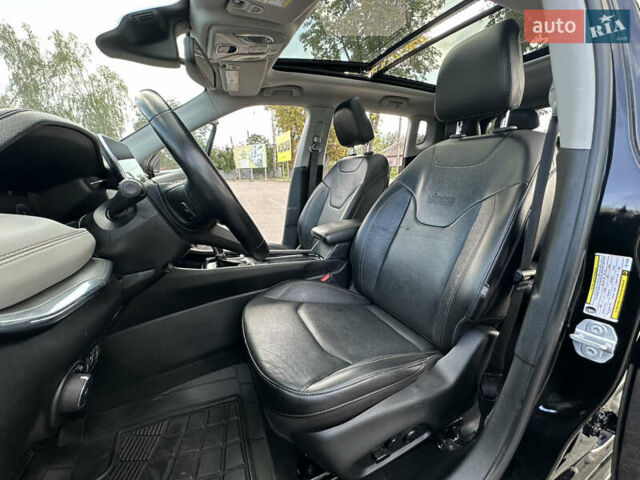 Черный Джип Компас, объемом двигателя 2.4 л и пробегом 51 тыс. км за 21999 $, фото 32 на Automoto.ua