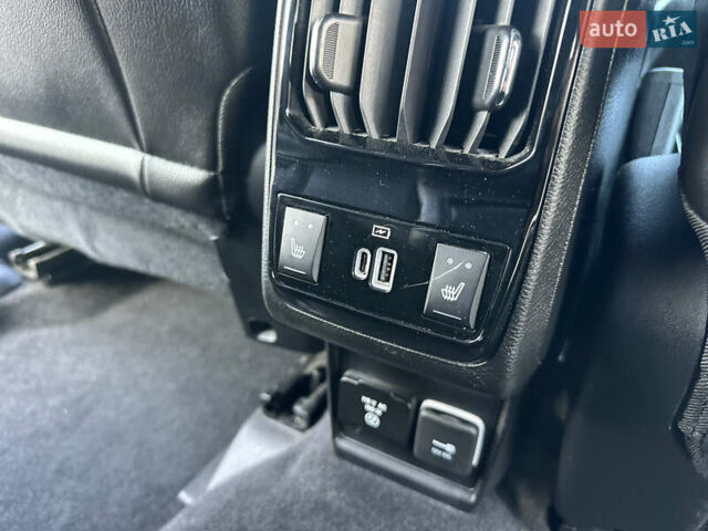 Черный Джип Компас, объемом двигателя 2.4 л и пробегом 51 тыс. км за 21999 $, фото 40 на Automoto.ua