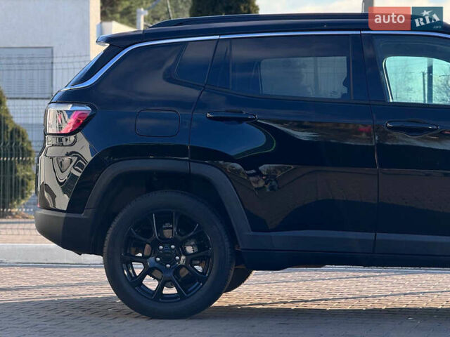 Черный Джип Компас, объемом двигателя 2.36 л и пробегом 40 тыс. км за 23950 $, фото 9 на Automoto.ua