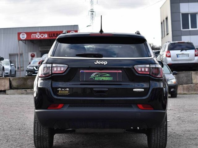 Черный Джип Компас, объемом двигателя 2.4 л и пробегом 28 тыс. км за 19499 $, фото 2 на Automoto.ua