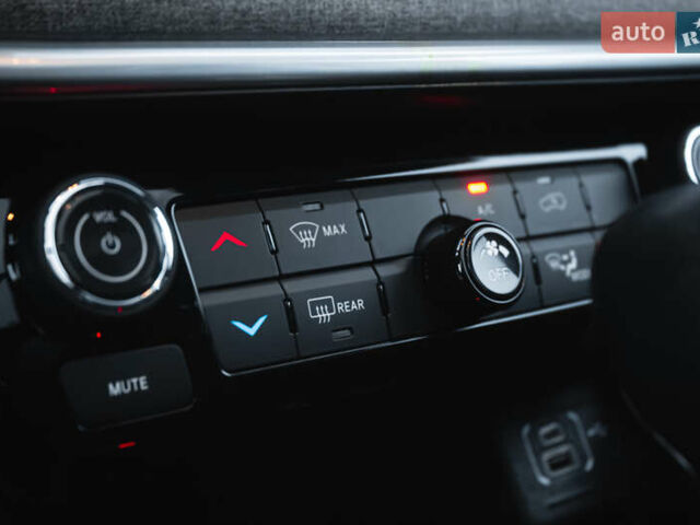 Черный Джип Компас, объемом двигателя 2.36 л и пробегом 33 тыс. км за 20800 $, фото 25 на Automoto.ua