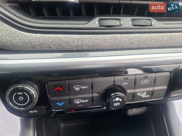 Чорний Джип Compass, об'ємом двигуна 2.36 л та пробігом 25 тис. км за 16999 $, фото 43 на Automoto.ua