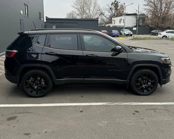 Черный Джип Компас, объемом двигателя 2.36 л и пробегом 33 тыс. км за 25300 $, фото 10 на Automoto.ua