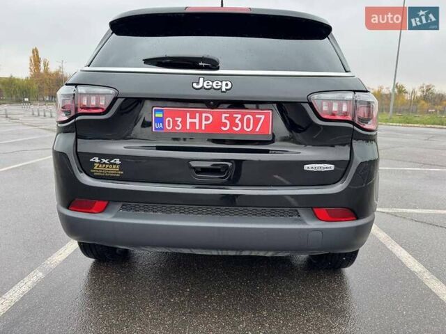 Джип Compass 2022 у Кривому Розі на Automoto.ua Чорний Джип Compass, об'ємом двигуна 2.4 л та пробігом 28 тис. км за 19990 $, фото 7 на Automoto.ua