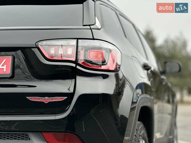 Черный Джип Компас, объемом двигателя 2.36 л и пробегом 99 тыс. км за 20900 $, фото 22 на Automoto.ua