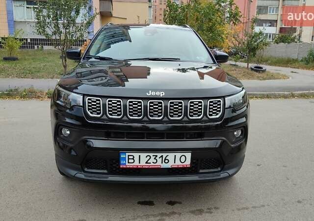 Чорний Джип Compass, об'ємом двигуна 2.4 л та пробігом 50 тис. км за 18500 $, фото 2 на Automoto.ua