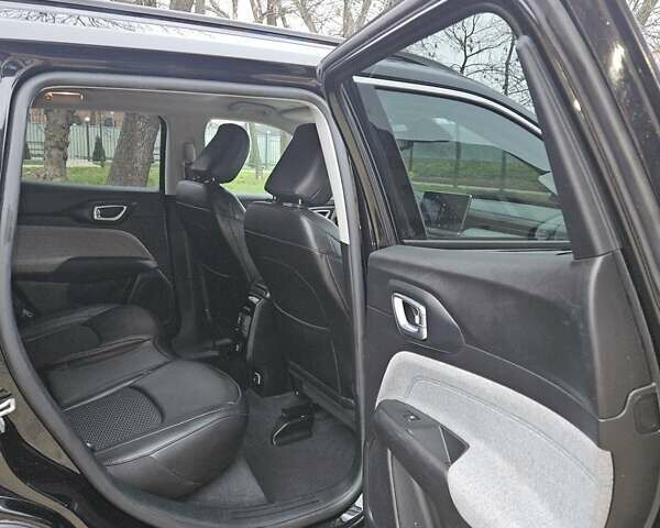 Черный Джип Компас, объемом двигателя 2.36 л и пробегом 45 тыс. км за 17999 $, фото 21 на Automoto.ua