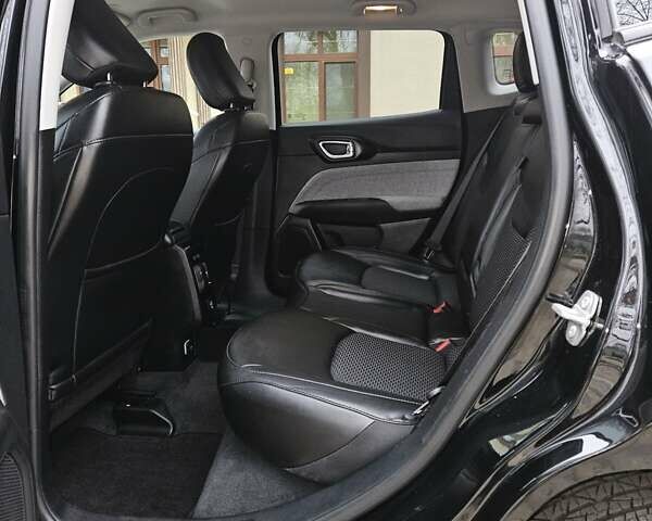 Черный Джип Компас, объемом двигателя 2.36 л и пробегом 45 тыс. км за 17999 $, фото 24 на Automoto.ua