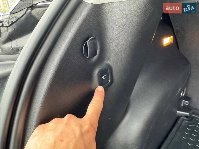 Джип Compass 2022 у Кривому Розі на Automoto.ua Чорний Джип Compass, об'ємом двигуна 2.4 л та пробігом 28 тис. км за 19990 $, фото 38 на Automoto.ua