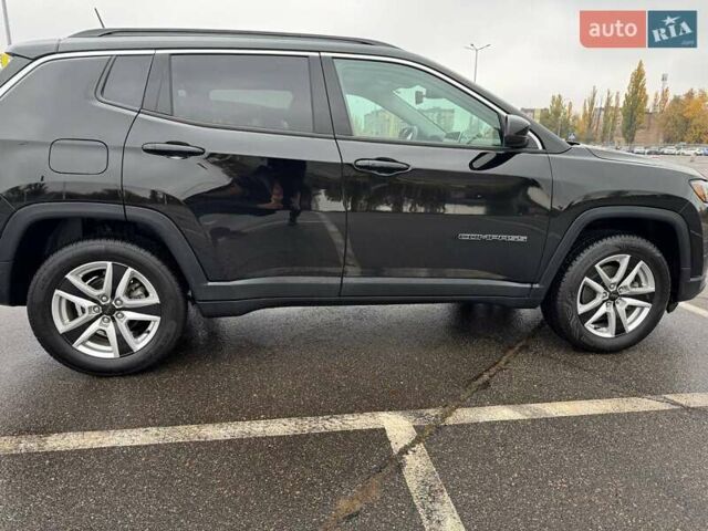 Джип Compass 2022 у Кривому Розі на Automoto.ua Чорний Джип Compass, об'ємом двигуна 2.4 л та пробігом 28 тис. км за 19990 $, фото 10 на Automoto.ua