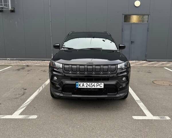 Черный Джип Компас, объемом двигателя 2.36 л и пробегом 33 тыс. км за 25300 $, фото 1 на Automoto.ua