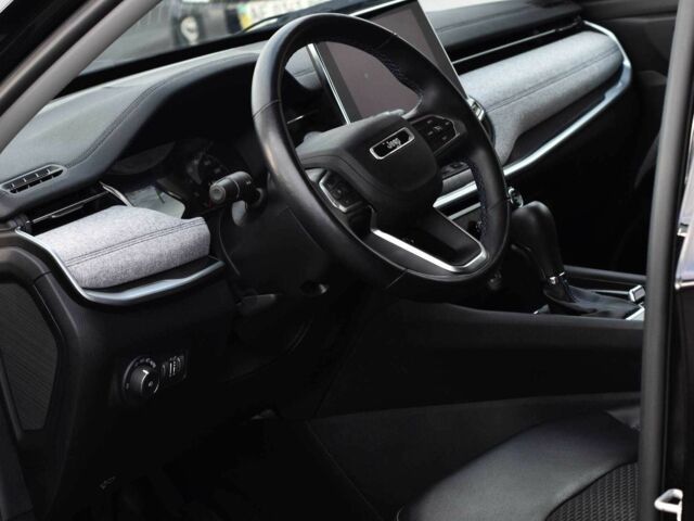 Черный Джип Компас, объемом двигателя 2.4 л и пробегом 28 тыс. км за 19499 $, фото 6 на Automoto.ua