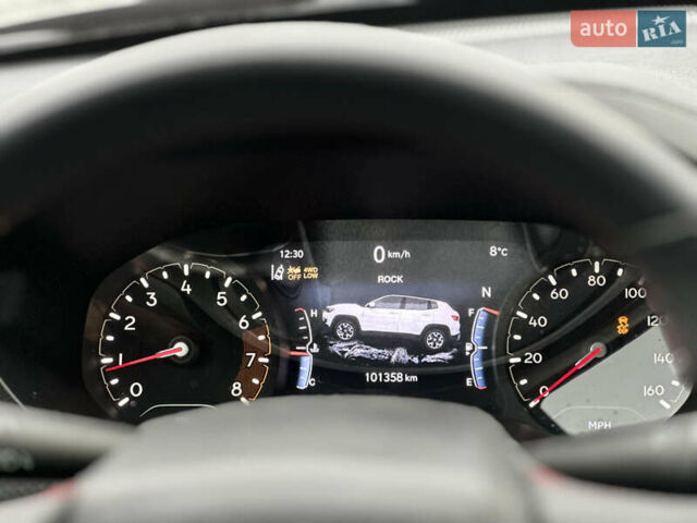 Черный Джип Компас, объемом двигателя 2.36 л и пробегом 99 тыс. км за 20900 $, фото 40 на Automoto.ua