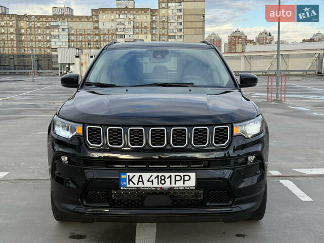 Джип Compass 2022 у Києві на Automoto.ua Чорний Джип Compass, об'ємом двигуна 2.36 л та пробігом 62 тис. км за 21900 $, фото 3 на Automoto.ua