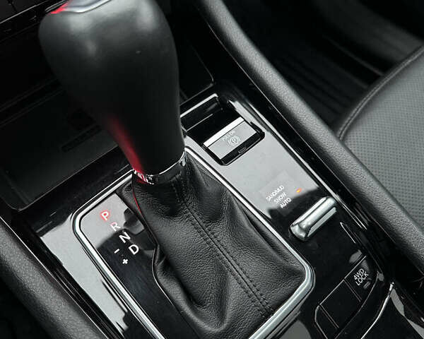 Черный Джип Компас, объемом двигателя 2.4 л и пробегом 23 тыс. км за 23500 $, фото 23 на Automoto.ua