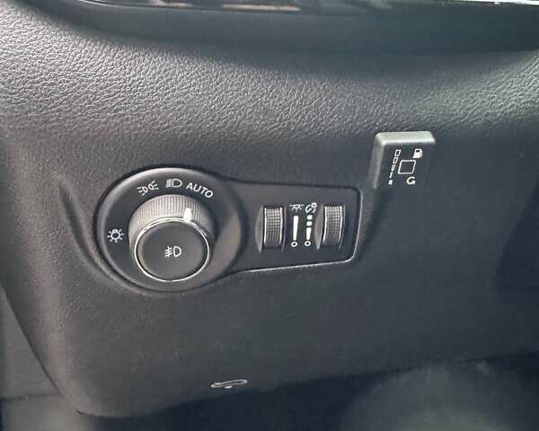 Черный Джип Компас, объемом двигателя 2.36 л и пробегом 33 тыс. км за 25300 $, фото 14 на Automoto.ua