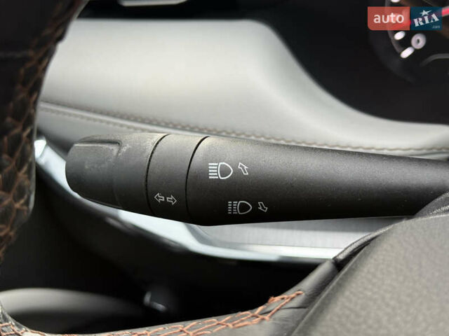 Джип Compass 2022 у Києві на Automoto.ua Чорний Джип Compass, об'ємом двигуна 2.36 л та пробігом 62 тис. км за 21900 $, фото 56 на Automoto.ua