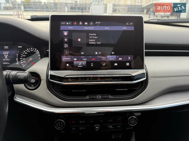 Джип Compass 2022 у Києві на Automoto.ua Чорний Джип Compass, об'ємом двигуна 2.36 л та пробігом 62 тис. км за 21900 $, фото 52 на Automoto.ua