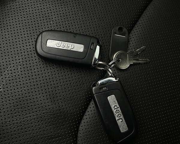 Джип Компас 2022 в Сумах на Automoto.ua Черный Джип Компас, объемом двигателя 2.4 л и пробегом 25 тыс. км за 23700 $, фото 30 на Automoto.ua