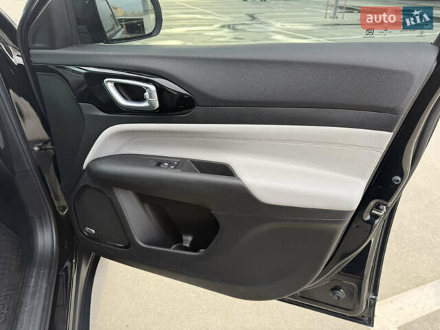 Джип Compass 2022 у Києві на Automoto.ua Чорний Джип Compass, об'ємом двигуна 2.36 л та пробігом 62 тис. км за 21900 $, фото 40 на Automoto.ua