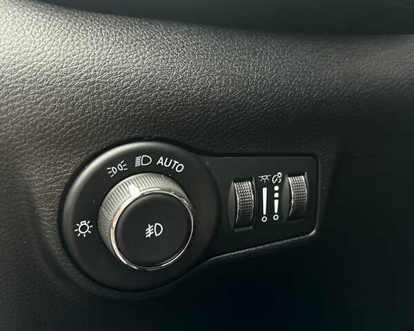 Черный Джип Компас, объемом двигателя 2.4 л и пробегом 25 тыс. км за 23700 $, фото 33 на Automoto.ua