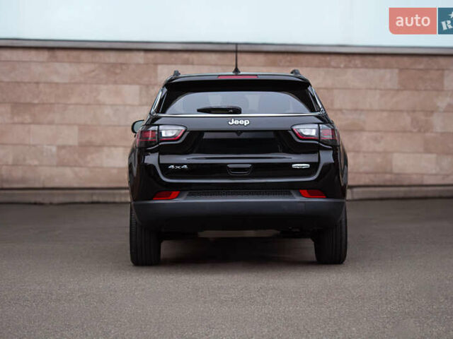 Черный Джип Компас, объемом двигателя 2.36 л и пробегом 33 тыс. км за 20800 $, фото 3 на Automoto.ua