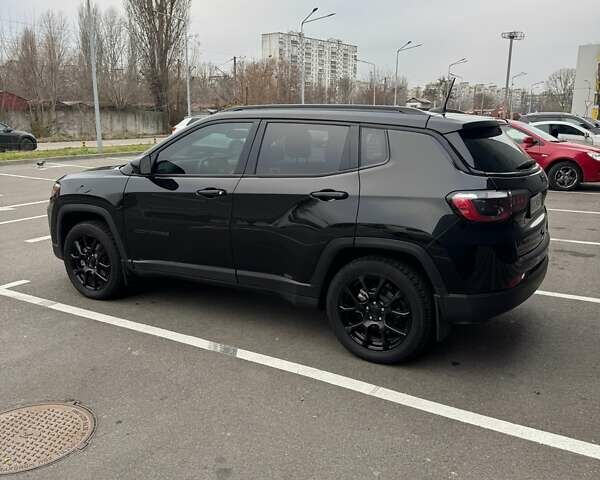 Черный Джип Компас, объемом двигателя 2.36 л и пробегом 33 тыс. км за 25300 $, фото 4 на Automoto.ua