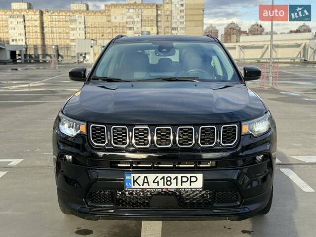 Джип Compass 2022 у Києві на Automoto.ua Чорний Джип Compass, об'ємом двигуна 2.36 л та пробігом 62 тис. км за 21900 $, фото 14 на Automoto.ua
