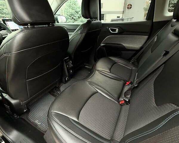 Черный Джип Компас, объемом двигателя 2.36 л и пробегом 73 тыс. км за 20900 $, фото 9 на Automoto.ua