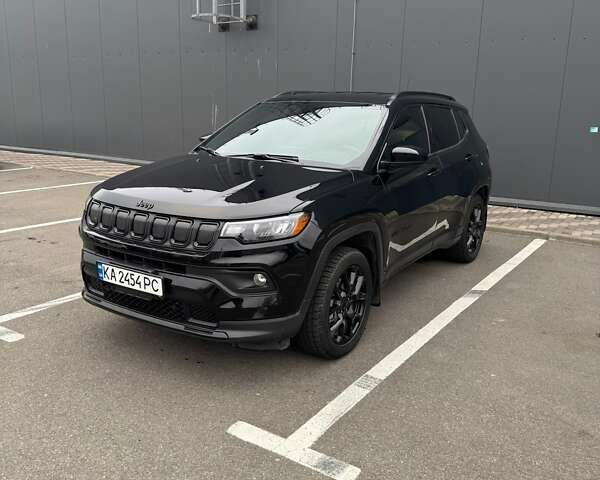 Черный Джип Компас, объемом двигателя 2.36 л и пробегом 33 тыс. км за 25300 $, фото 2 на Automoto.ua