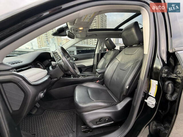 Джип Compass 2022 у Києві на Automoto.ua Чорний Джип Compass, об'ємом двигуна 2.36 л та пробігом 62 тис. км за 21900 $, фото 48 на Automoto.ua