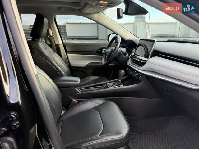 Джип Compass 2022 у Києві на Automoto.ua Чорний Джип Compass, об'ємом двигуна 2.36 л та пробігом 62 тис. км за 21900 $, фото 33 на Automoto.ua