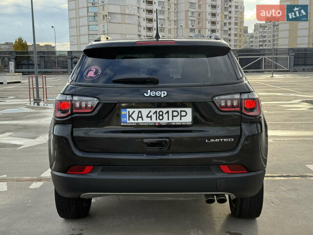 Джип Compass 2022 у Києві на Automoto.ua Чорний Джип Compass, об'ємом двигуна 2.36 л та пробігом 62 тис. км за 21900 $, фото 8 на Automoto.ua