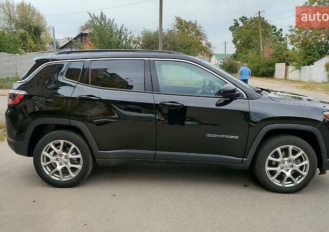 Чорний Джип Compass, об'ємом двигуна 2.4 л та пробігом 50 тис. км за 18500 $, фото 1 на Automoto.ua