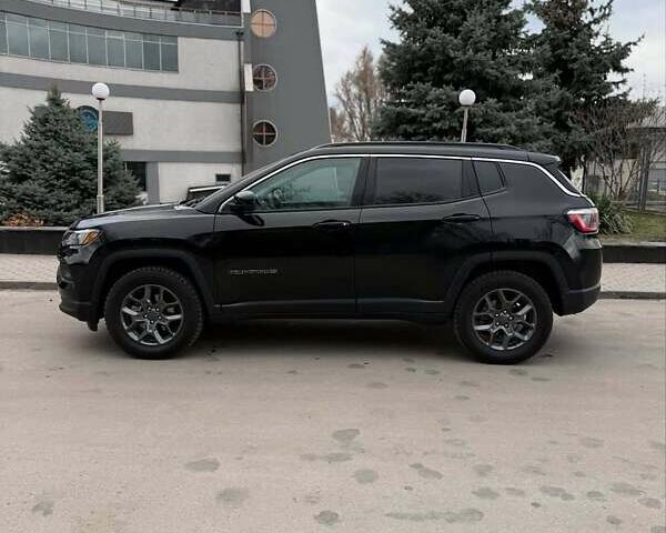 Черный Джип Компас, объемом двигателя 1.5 л и пробегом 76 тыс. км за 18100 $, фото 7 на Automoto.ua