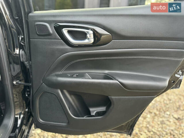 Черный Джип Компас, объемом двигателя 2 л и пробегом 22 тыс. км за 23999 $, фото 20 на Automoto.ua