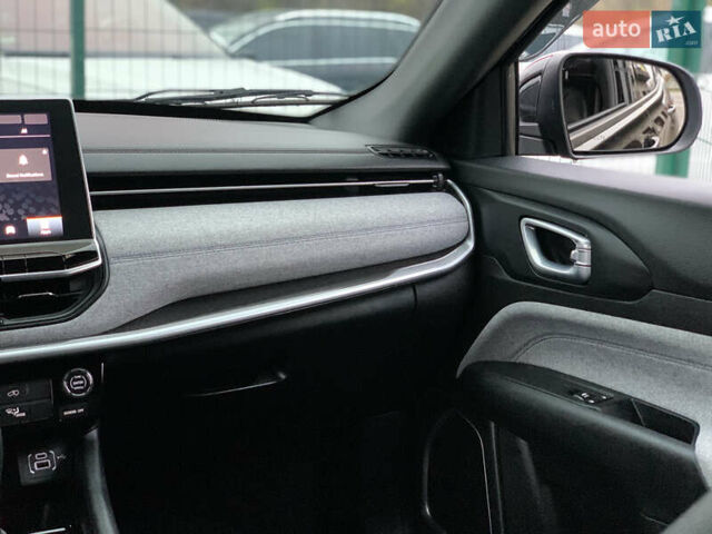 Чорний Джип Compass, об'ємом двигуна 2 л та пробігом 47 тис. км за 22855 $, фото 58 на Automoto.ua