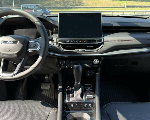 Джип Compass 2023 у Києві на Automoto.ua Чорний Джип Compass, об'ємом двигуна 2 л та пробігом 6 тис. км за 21800 $, фото 24 на Automoto.ua