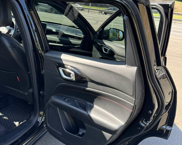 Джип Compass 2023 у Києві на Automoto.ua Чорний Джип Compass, об'ємом двигуна 2 л та пробігом 6 тис. км за 21800 $, фото 17 на Automoto.ua