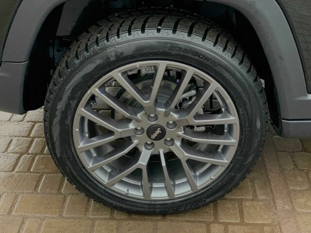 Чорний Джип Compass, об'ємом двигуна 2 л та пробігом 48 тис. км за 22855 $, фото 8 на Automoto.ua