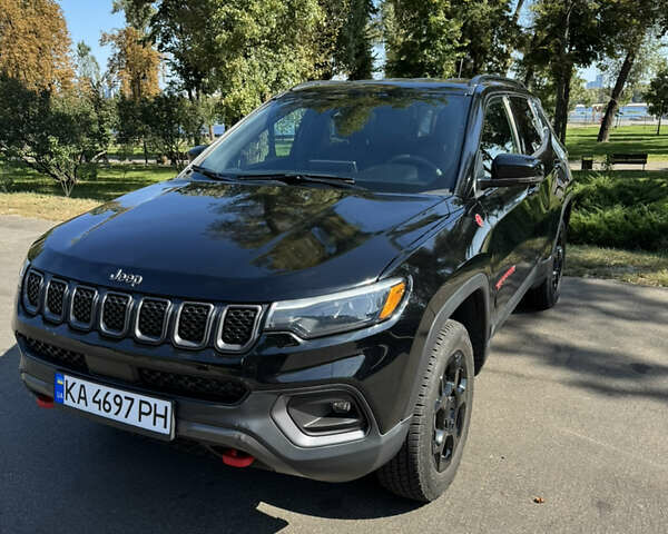 Джип Compass 2023 у Києві на Automoto.ua Чорний Джип Compass, об'ємом двигуна 2 л та пробігом 6 тис. км за 21800 $, фото 3 на Automoto.ua